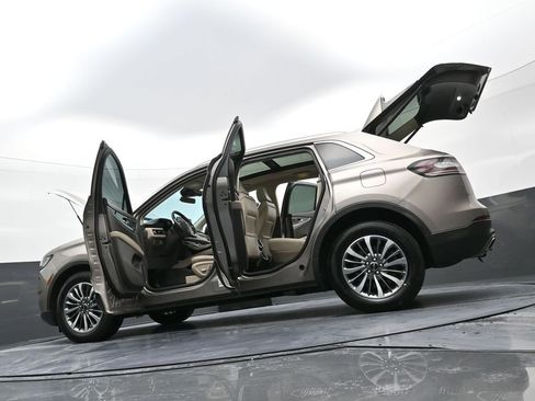 Used 2021 Lincoln Nautilus Reserve w/ Class II Trailer Tow Package image 41