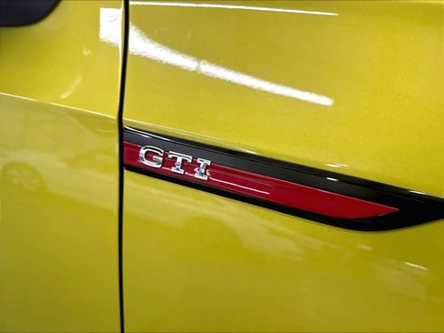 Used 2022 Volkswagen GTI Autobahn FWD image 34