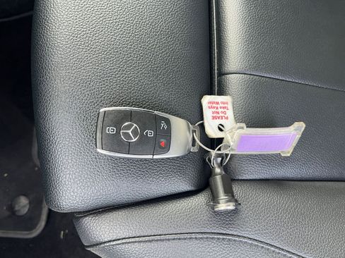 Used 2024 Mercedes-Benz EQB 250+ image 29