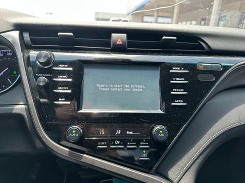 Used 2019 Toyota Camry SE w/ Carpet Mat Package FWD image 25