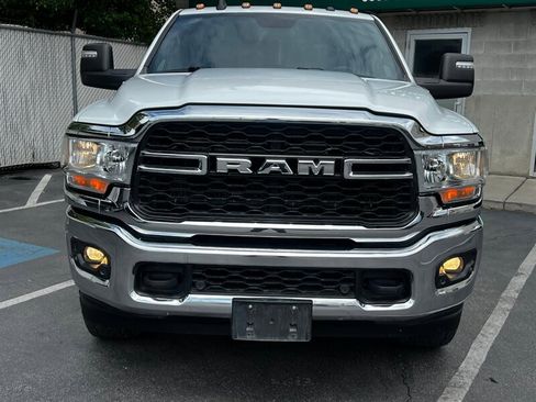 Used 2024 RAM 3500 Tradesman w/ Chrome Appearance Group AWD/4WD image 2