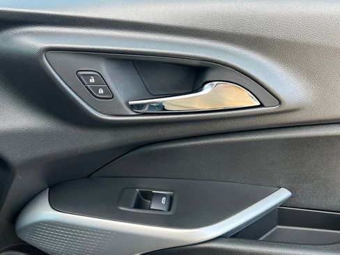 Certified 2025 Chevrolet Trax LS w/ LS Convenience Package image 16