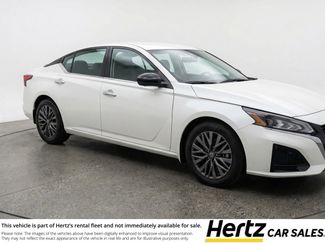 Used 2025 Nissan Altima 2.5 SV video 1