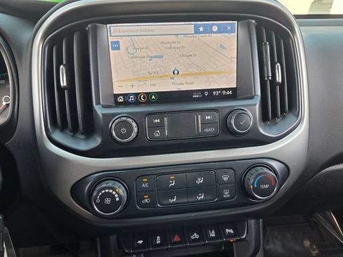Used 2022 Chevrolet Colorado LT w/ Safety Package RWD image 21