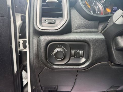 Used 2020 RAM 3500 Tradesman image 19