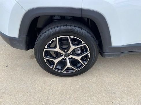 Used 2025 Jeep Compass Limited AWD/4WD image 19