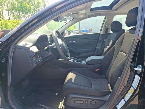 Used 2025 Honda Accord SE image 13