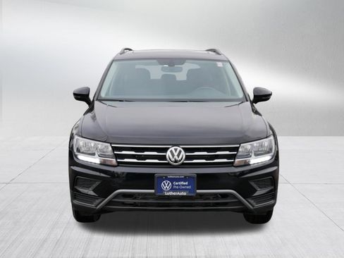 Certified 2020 Volkswagen Tiguan SE w/ Panoramic Sunroof Package image 2
