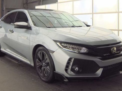 Used 2019 Honda Civic EX image 2