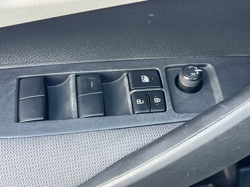 Used 2024 Toyota Corolla LE FWD image 14