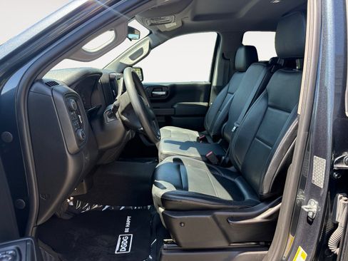 Used 2019 Chevrolet Silverado 1500 Custom Trail Boss w/ Custom Convenience Package AWD/4WD image 10