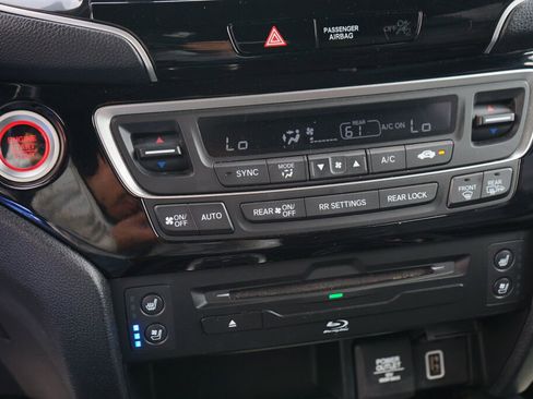 Used 2021 Honda Pilot Black Edition image 22