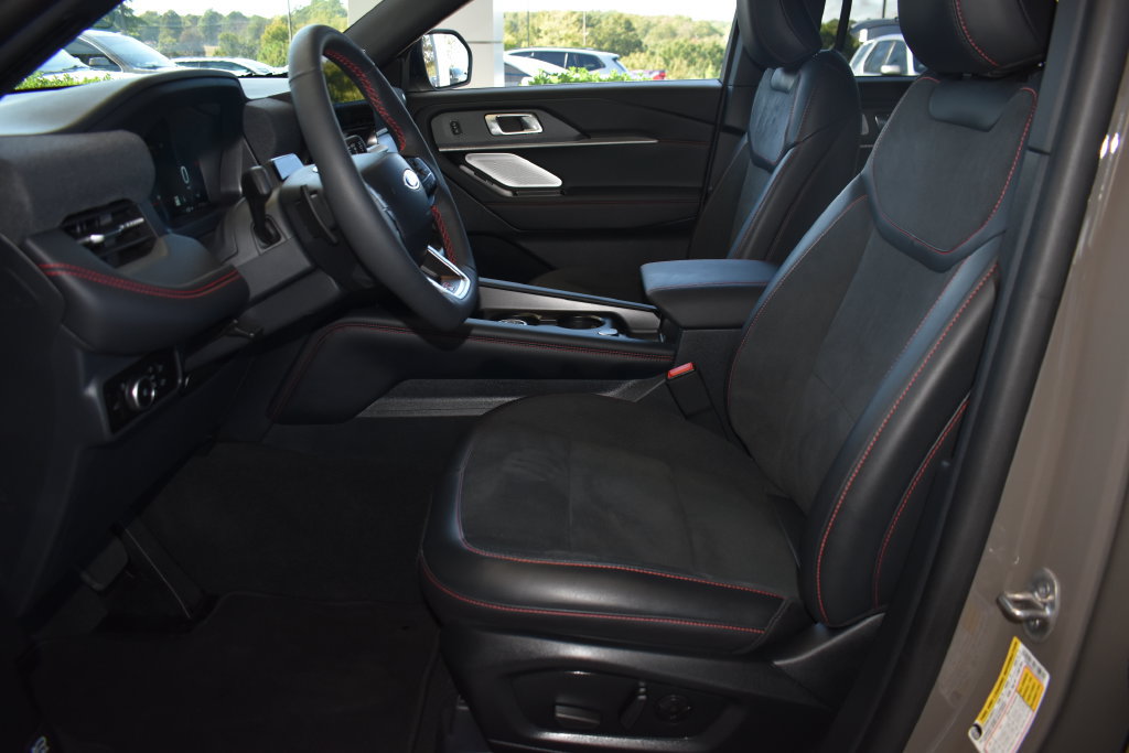 Used 2026 Ford Explorer ST w/ Sun And Sound Package AWD/4WD image 4