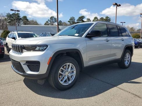 New 2026 Jeep Grand Cherokee Laredo X image 3