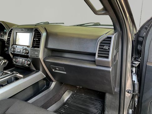 Used 2020 Ford F150 XLT w/ Equipment Group 302A Luxury AWD/4WD image 26
