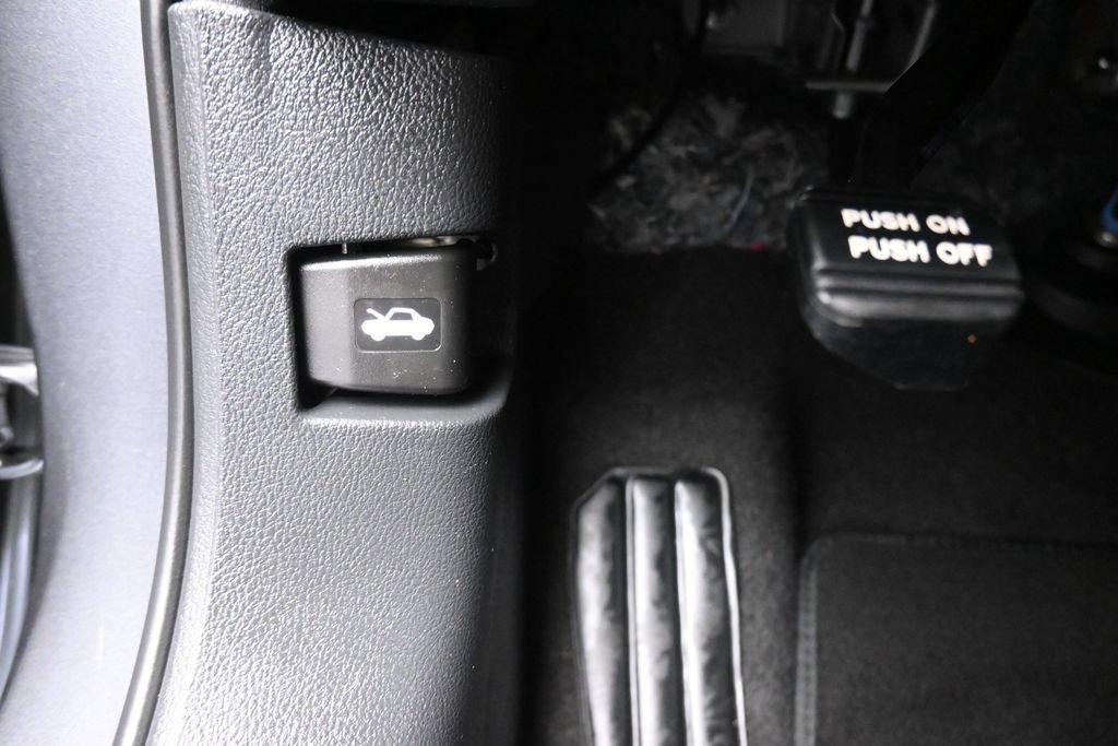 Used 2024 Nissan Altima 2.5 S FWD image 25