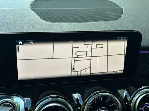 Certified 2026 Mercedes-Benz GLB 250 4MATIC image 19