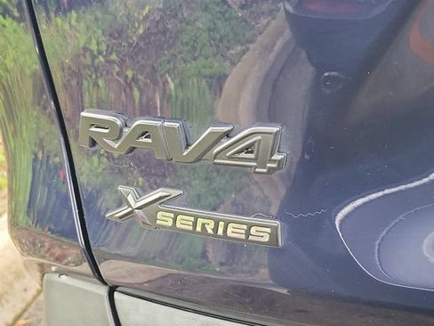 Used 2024 Toyota RAV4 XLE FWD image 5
