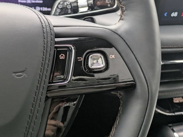 New 2025 Lincoln Aviator 2WD w/ Jet Appearance Package image 24