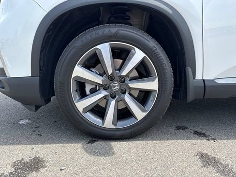 Used 2025 Honda Pilot Touring image 29