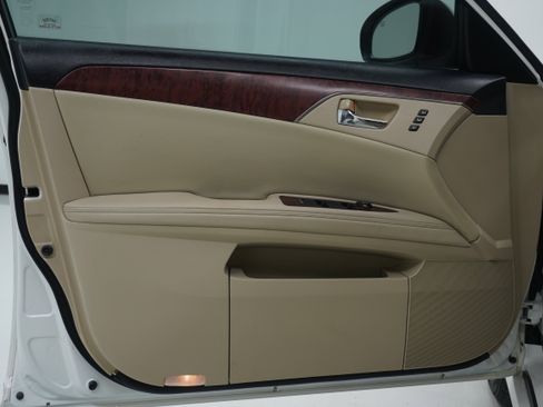 Used 2011 Toyota Avalon Limited FWD image 14