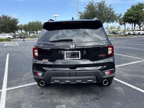 Certified 2024 Honda Passport TrailSport image 5