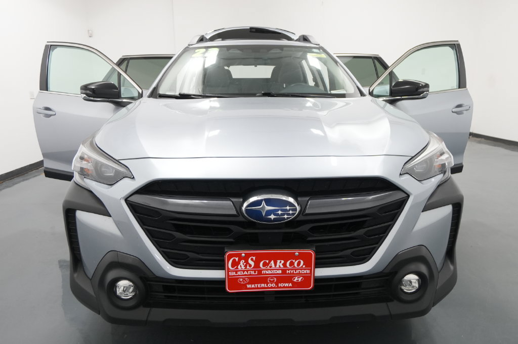 Used 2023 Subaru Outback Premium AWD/4WD image 29