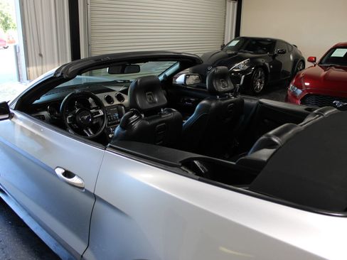 Used 2016 Ford Mustang Premium RWD image 35