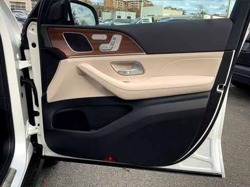 Used 2025 Mercedes-Benz GLE 350 4MATIC image 19