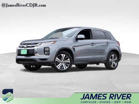Used 2025 Mitsubishi Outlander Sport SE AWD/4WD image 1