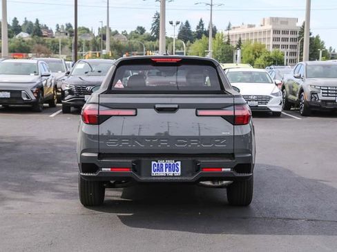 New 2025 Hyundai Santa Cruz SEL image 8
