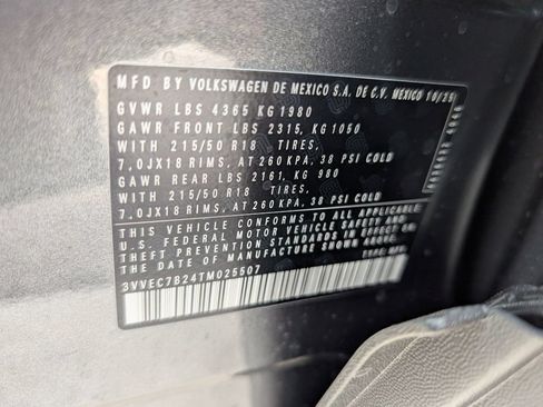 New 2026 Volkswagen Taos SE FWD image 31