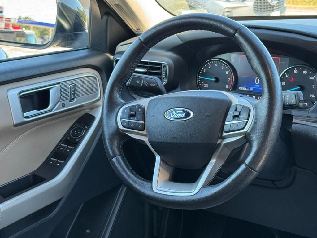 Used 2021 Ford Explorer Limited AWD/4WD image 13