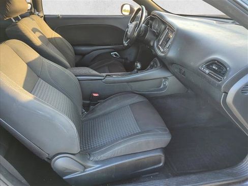 Used 2018 Dodge Challenger SXT RWD image 23