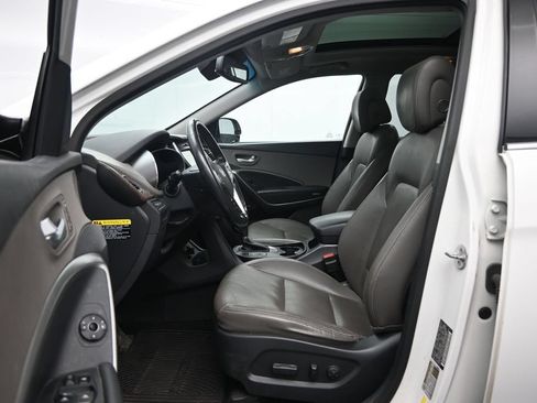 Used 2017 Hyundai Santa Fe AWD image 20
