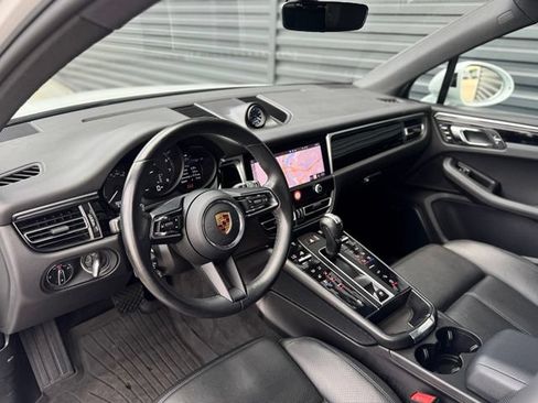 Used 2022 Porsche Macan AWD/4WD image 4