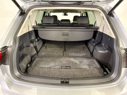 Used 2022 Volkswagen Tiguan SE FWD image 26
