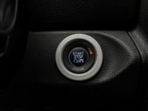 Used 2014 RAM 2500 Laramie AWD/4WD image 17