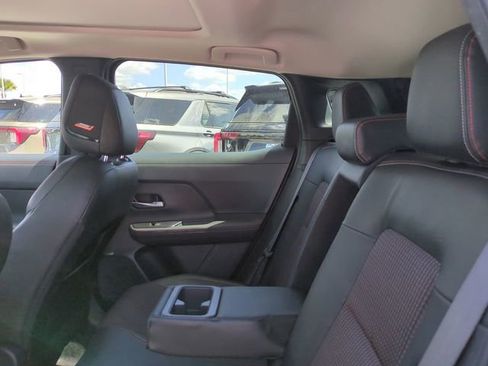 Used 2025 Nissan Kicks SR w/ SR Premium Package image 14