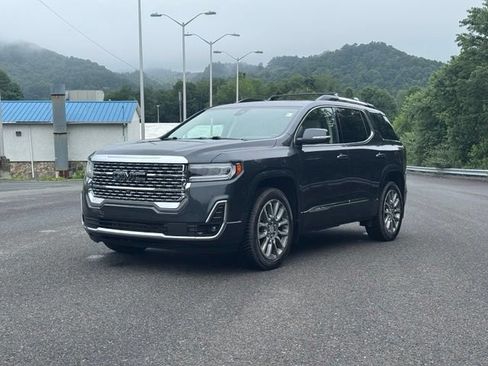 Used 2023 GMC Acadia Denali w/ Denali Ultimate Package AWD/4WD image 3
