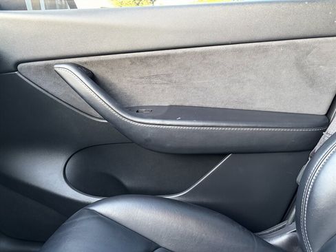 Used 2021 Tesla Model Y Performance AWD/4WD image 25