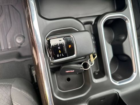Used 2024 GMC Sierra 1500 Elevation w/ Preferred Package AWD/4WD image 24