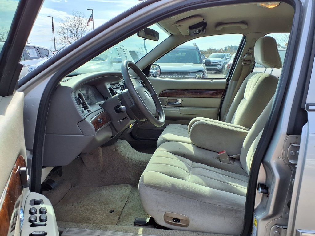 Used 2008 Mercury Grand Marquis GS RWD image 13