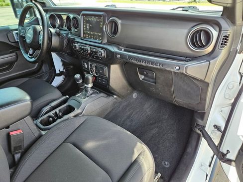 Used 2022 Jeep Wrangler Unlimited Sport AWD/4WD image 20