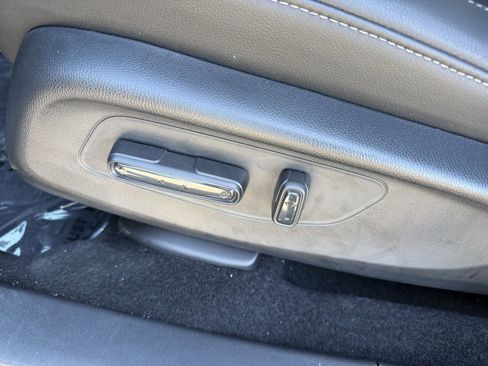 New 2026 Honda HR-V EX-L image 16