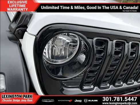 Used 2025 Jeep Wrangler Unlimited Sport AWD/4WD image 31