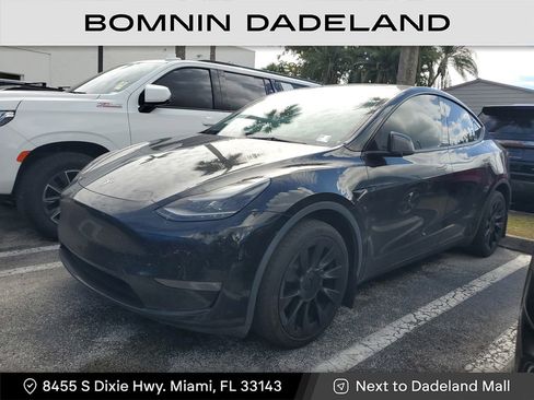Used 2023 Tesla Model Y Long Range image 3