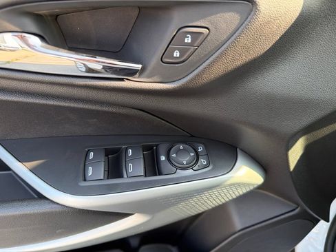 New 2026 Chevrolet Trax LS w/ LS Convenience Package FWD image 25
