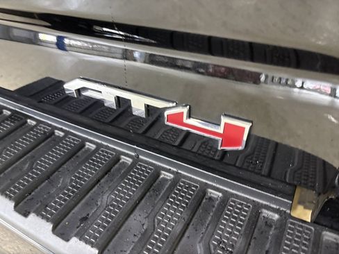 Used 2022 GMC Sierra 2500 AT4 w/ AT4 Premium Plus Package image 29