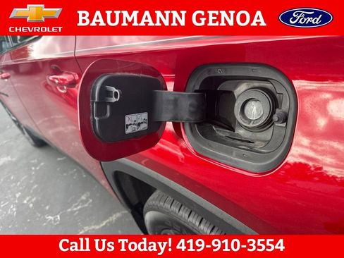 Used 2023 Chevrolet Traverse RS AWD/4WD image 11